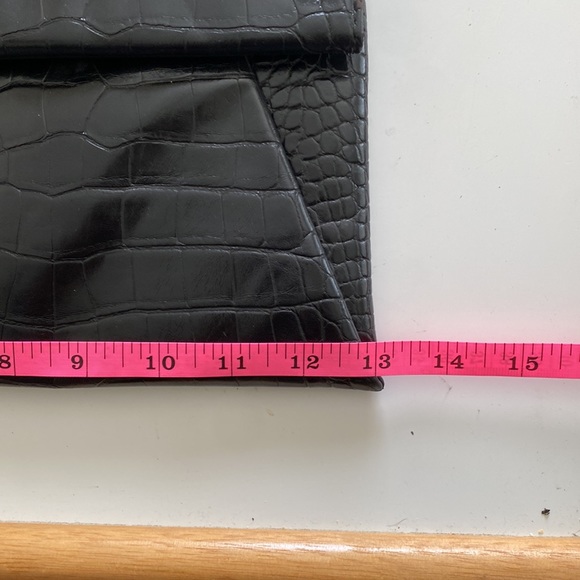 Urban Expressions Snake Skin Black Clutch - Picture 9 of 11